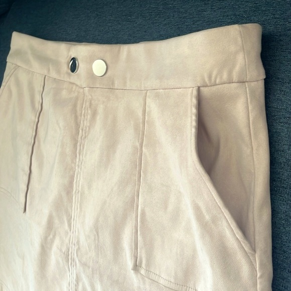 Suede skirt - Picture 3 of 8